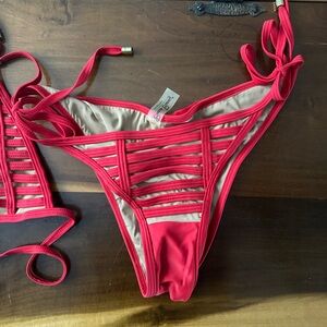 Beach Bunny hard summer medium bikini